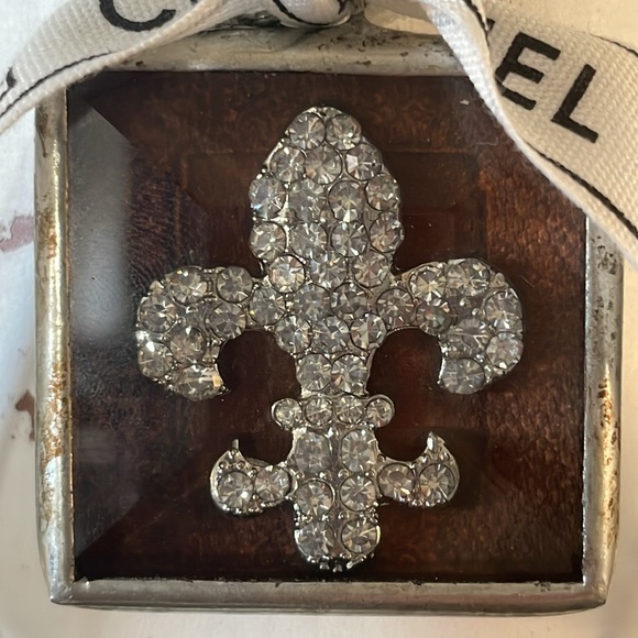 🔥Loren’s Rockin Luxuries Incredible 3 tiered intricate linked necklace w detail - Picture 2 of 5